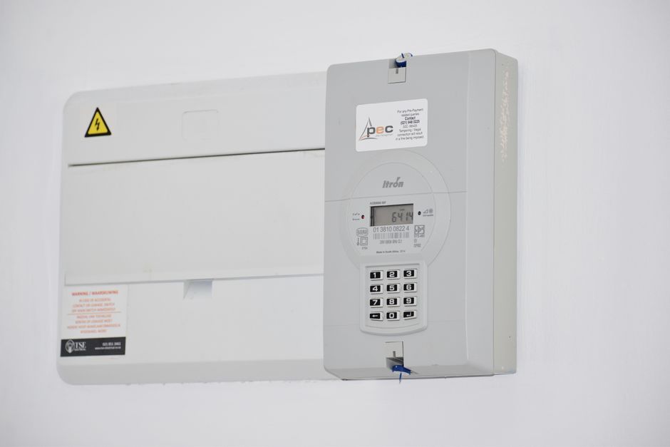 energy crisis — UK Energy Crisis: Read Your Meter to Fight Rising Costs (featured)