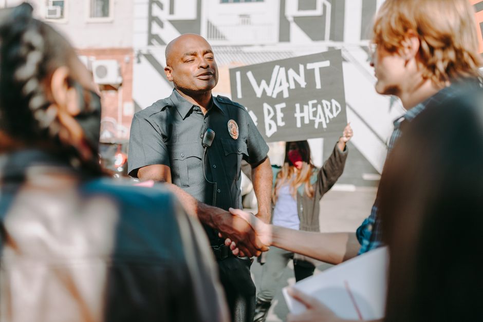 United States — The pastor who wants to repeal voting rights for women is becoming mor (featured)