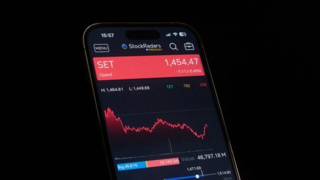 markets — Tech stocks take a hit as chip sector woes raise questions about AI-dr (featured)