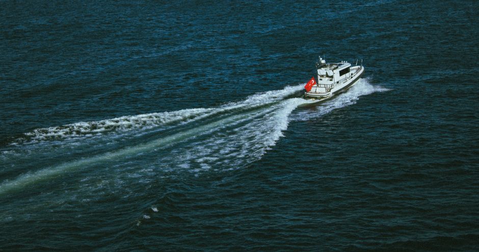 On — On the Strait of Hormuz, BBC finds seized ships and shark fishermen as (featured)