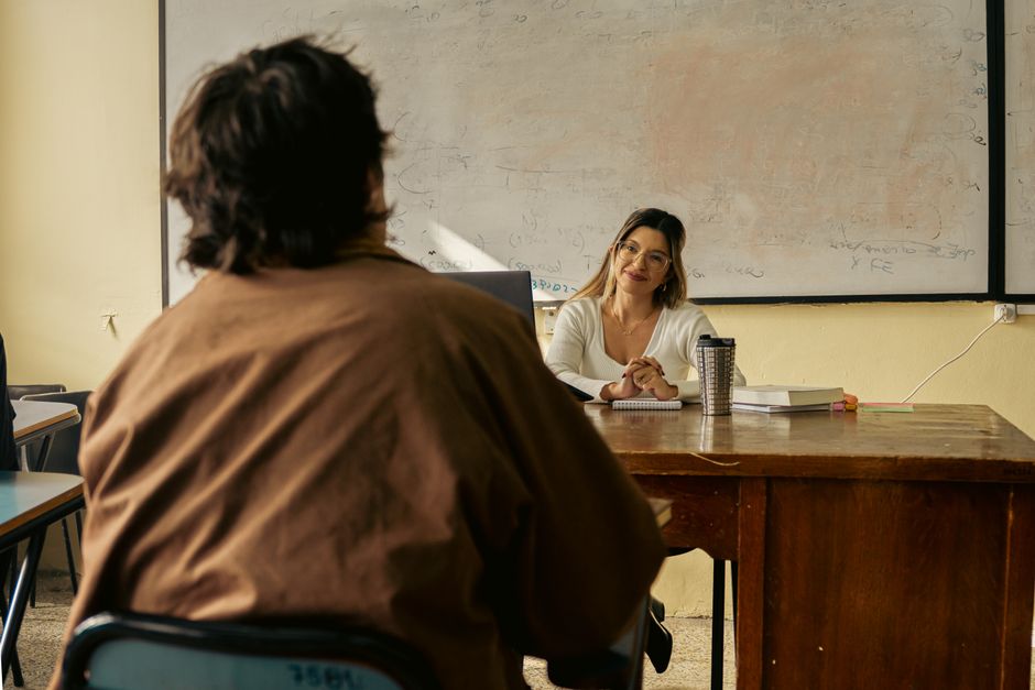 classroom AI — The Classroom AI Conundrum: Efficiency vs. Human Connection (featured)