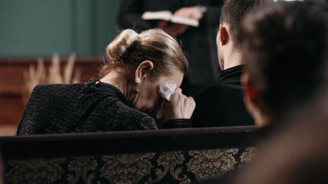 Bereaved — Bereaved families to meet maternity inquiry chair (featured)