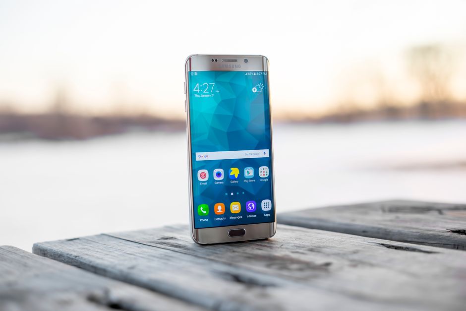 Samsung foldables — Samsung's Foldable Frenzy: Is This a Leap Forward or a Confused Gamble (featured)