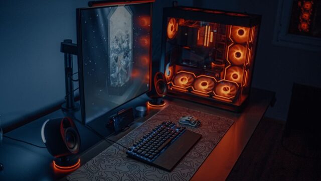 Markets (business-economy) — Corsair's Stylish PC Case Cuts Price (featured)