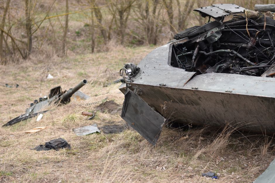 AI in warfare — Who Decides Which Lives are Worth It? (featured)