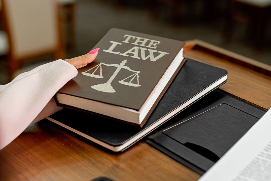 UK — UK Law Student Charged with Carrying Bomb: Ignorance or Intent? (featured)