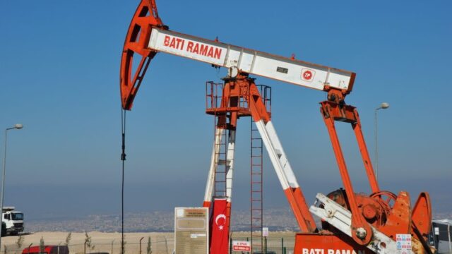 Oil prices — The True Cost of Conflict: Why Oil Prices Surge Past $100 (featured)