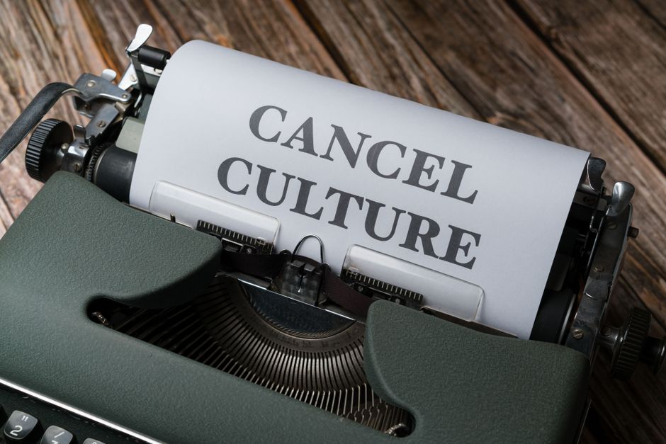 Fox News — The Fox News Conundrum: Blubbering Apologies and the Politics of Outra (featured)