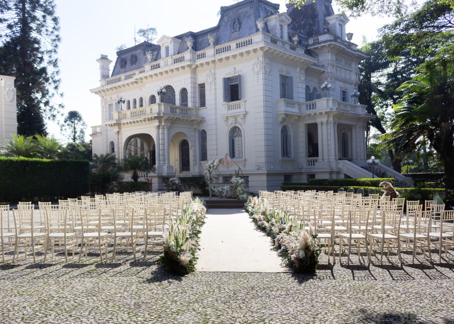 celebrity romance — Zendaya and Tom Holland's Lavish Wedding Party: A Masterclass in Moder (featured)