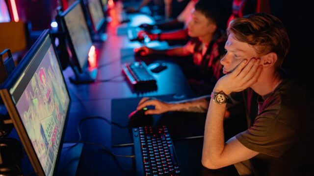 Esports — Gaming's True Cost: Beyond the Screens and the Fans (featured)