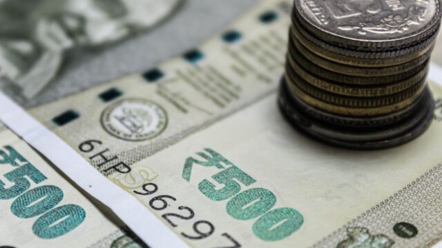 Rs — Rs 21.5 crore gold, Rs 28.5 crore cash recovered from bus driver's hou (featured)