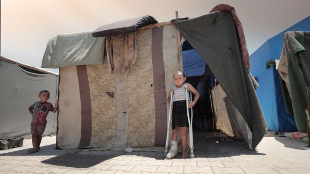 Palestine — Alan Gignoux's haunting photographs capture Palestinian displacement (featured)