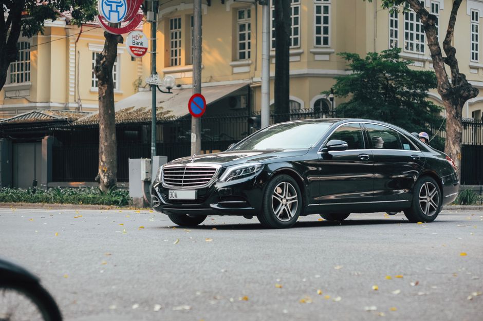 Luxury Cars — DuPont Registry's Public Offering: A Luxury Car Conundrum (photo)