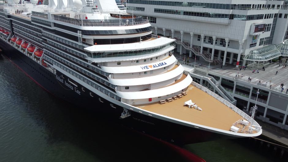 Luxury Cruising — Holland America's $0.5 Billion Gamble on Luxury Cruising's Future (photo)