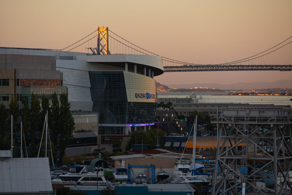 Golden State Warriors trade — Warriors at Crossroads: Trading Young Blood for Familiar Faces (photo)