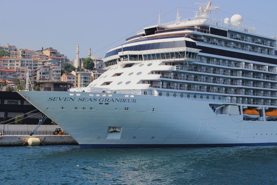 Turkish cruise ban — Patti Lupone's Cruise Catastrophe: The Celebrity Protest That Overshad (photo)