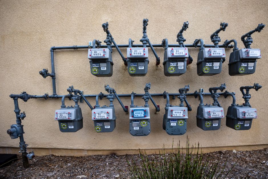 energy crisis — UK Energy Crisis: Read Your Meter to Fight Rising Costs (photo)