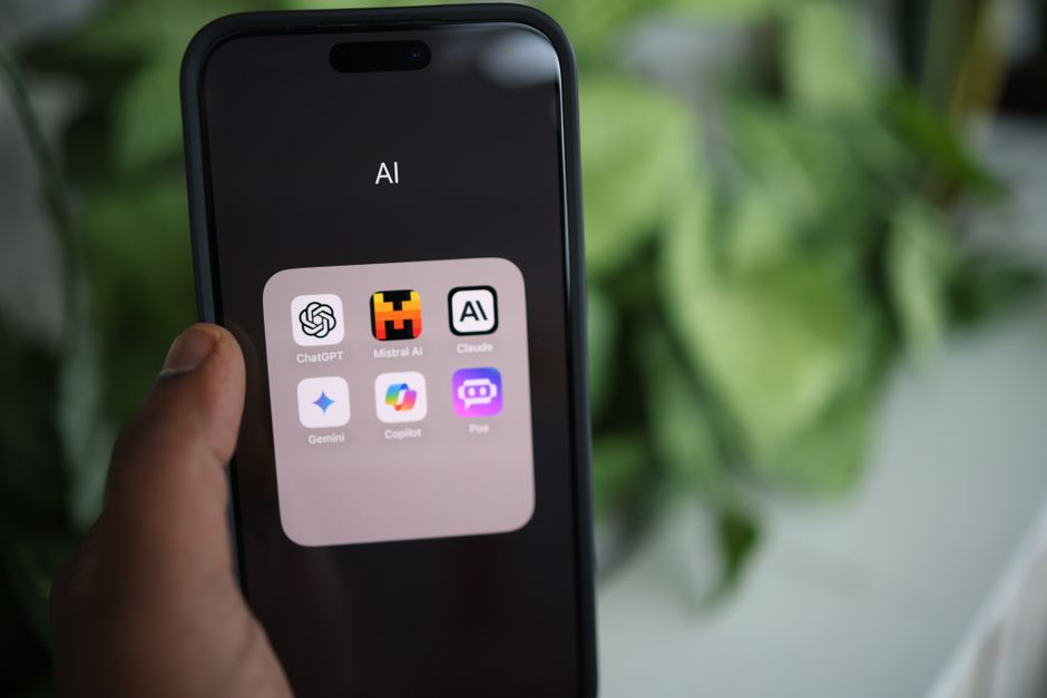 artificial intelligence — The AI Squeeze: When Tech Giants Sing the Same Sad Tune (photo)