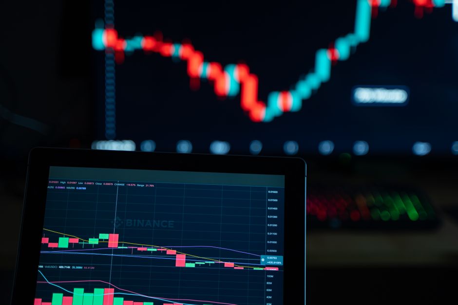 markets — Tech stocks take a hit as chip sector woes raise questions about AI-dr (inline 2)
