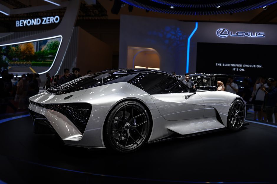 Luxury — Lamborghini's Virtual Showroom Sets New Benchmark for Luxury (inline 2)