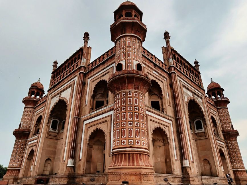 Mughal India — Forgotten news reports from 1600s reveal complex life in Mughal India (photo)