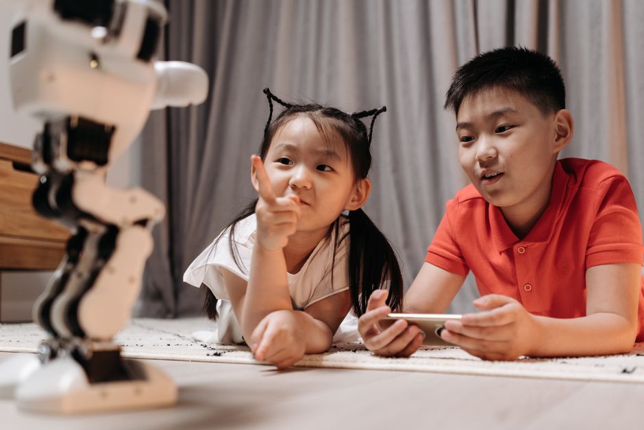artificial intelligence, child abuse — Parents, beware: the AI-fueled threat to your children (photo)