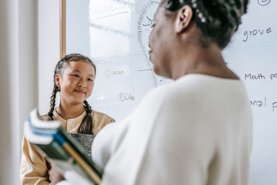 classroom AI — The Classroom AI Conundrum: Efficiency vs. Human Connection (photo)