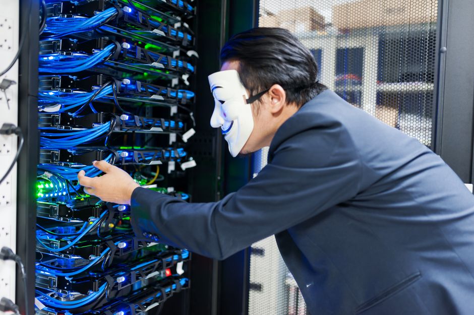 Steam. — Crypto thieves turn Steam games into malware. (photo)