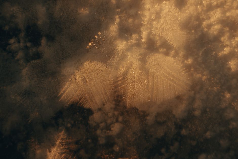 James Webb — James Webb uncovers exotic salt clouds on a mysterious pink world - Sc (photo)