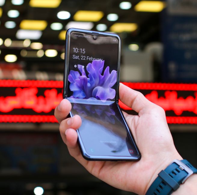 Samsung foldables — Samsung's Foldable Frenzy: Is This a Leap Forward or a Confused Gamble (photo)