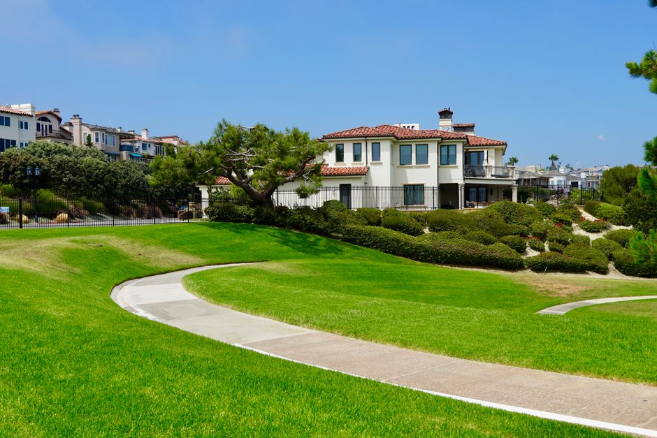 housing affordability — Toll Brothers' Mountain View Estates: Building Kingdoms for the Elites (photo)