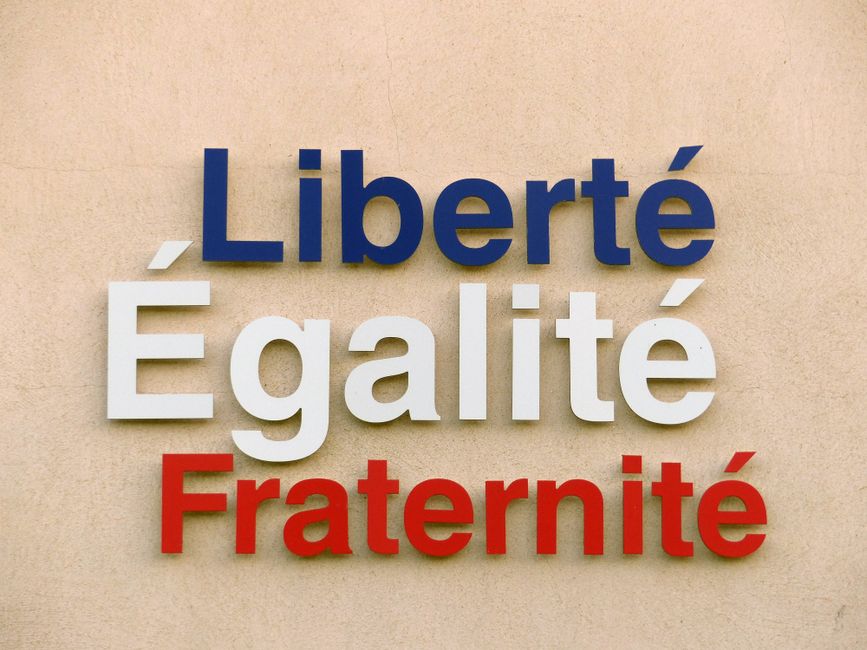 Marine Le — Can Marine Le Pen Lead France Despite Conviction? (photo)
