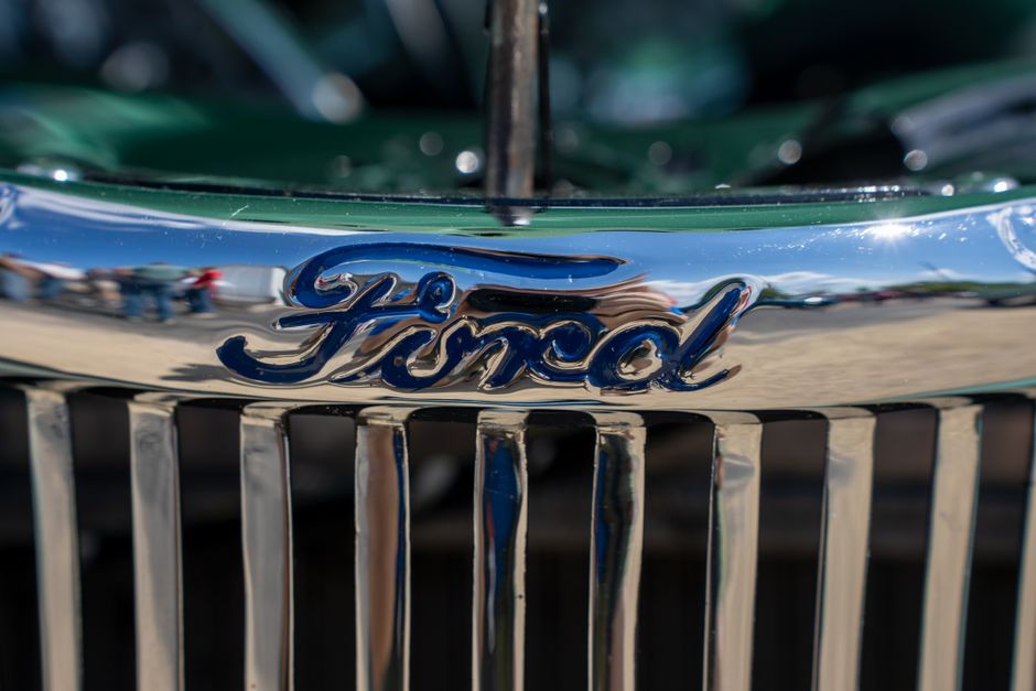 Electric Trucks — Ford's Electric Truck Gambit: Can the Iconic Brand Regain Its Spot in (photo)