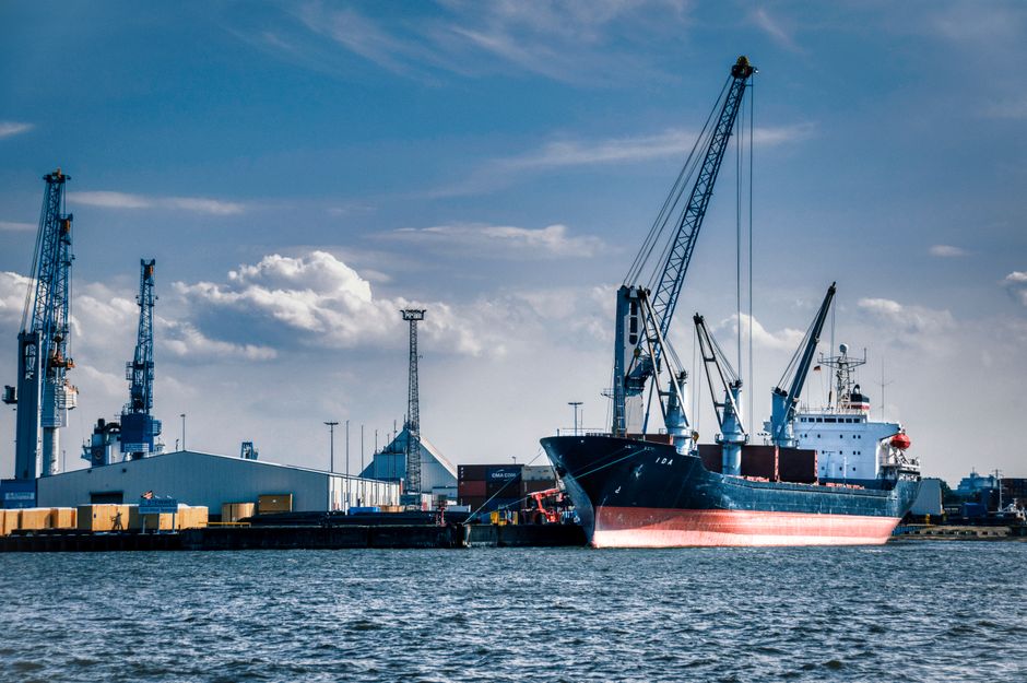 Canada trade — Port of Vancouver's Bold Plan to Expand Trade Ambitions (photo)