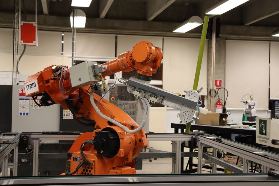 automation — As Robotics Lead the Workforce, Who Wins? Who Loses? (inline 3)