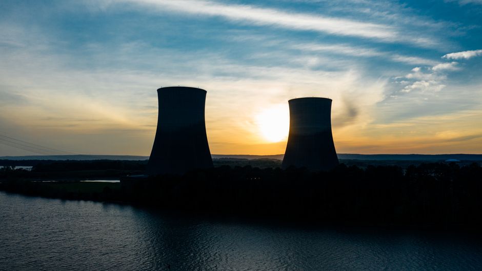 Saudi Arabia — US signs landmark nuclear deal with Saudi Arabia (photo)