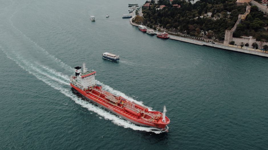 Hormuz Strait — Bessent’s Strait Deadline: A Calculated Risk or a Bluff? (featured)