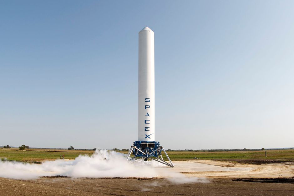 News — SpaceX rocket booster is on a 5,400-mph collision course with the moon (featured)