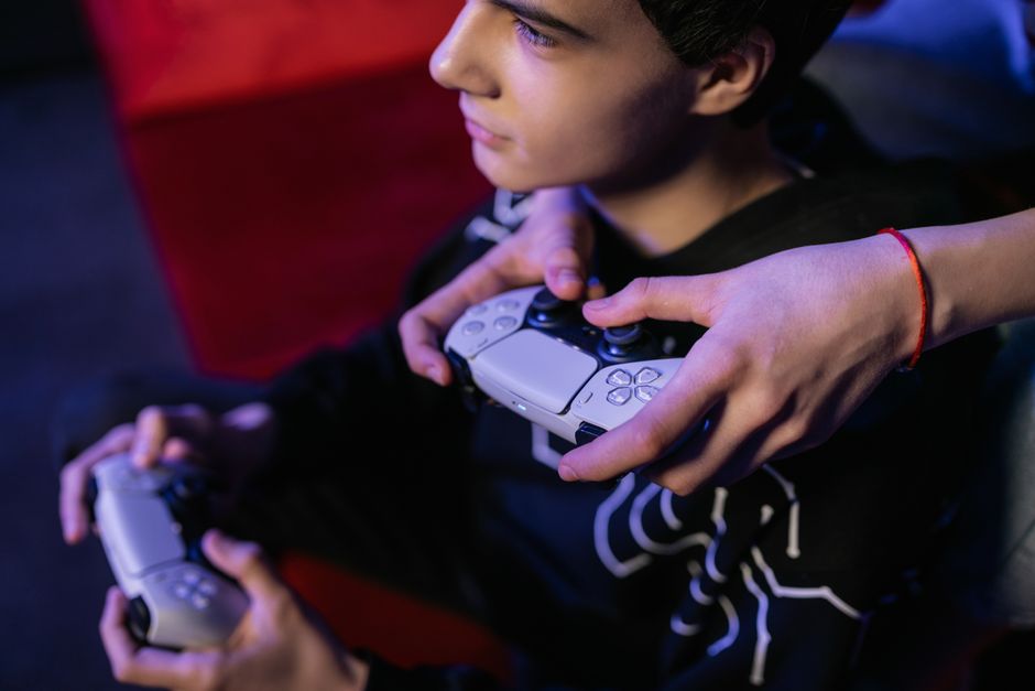 digital games — Sony acknowledges backlash, “cautiously” moves ahead with end of PlayS (featured)