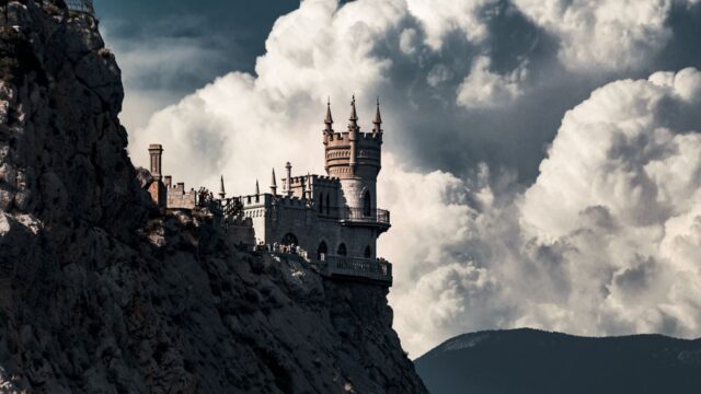 House of the Dragon — Exploring the Complex World of House of the Dragon (featured)
