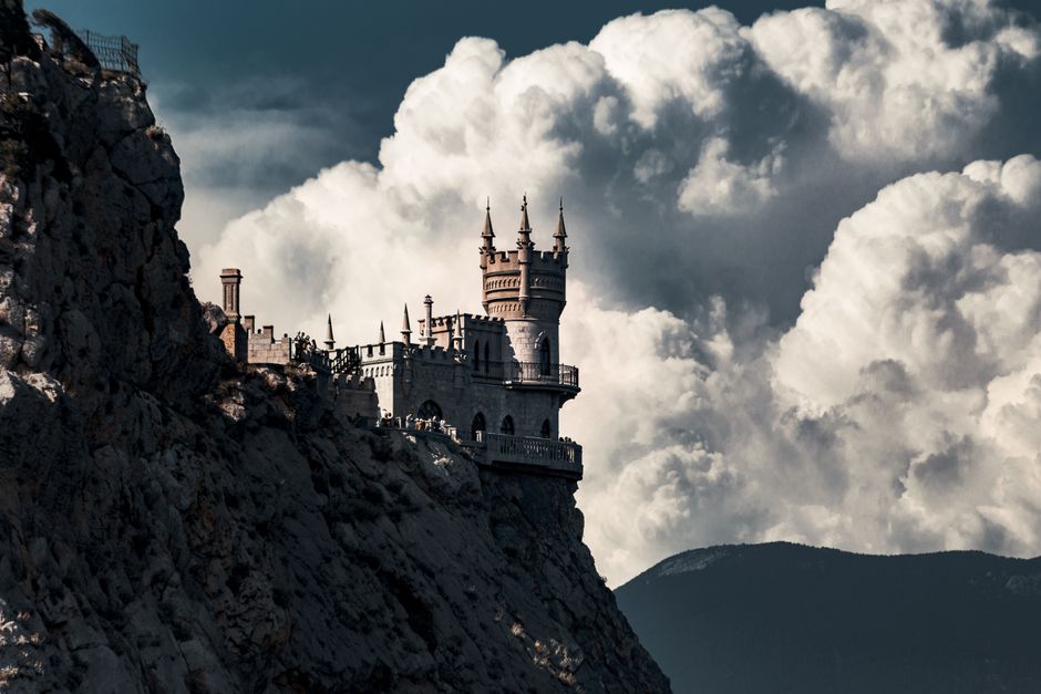House of the Dragon — Exploring the Complex World of House of the Dragon (featured)