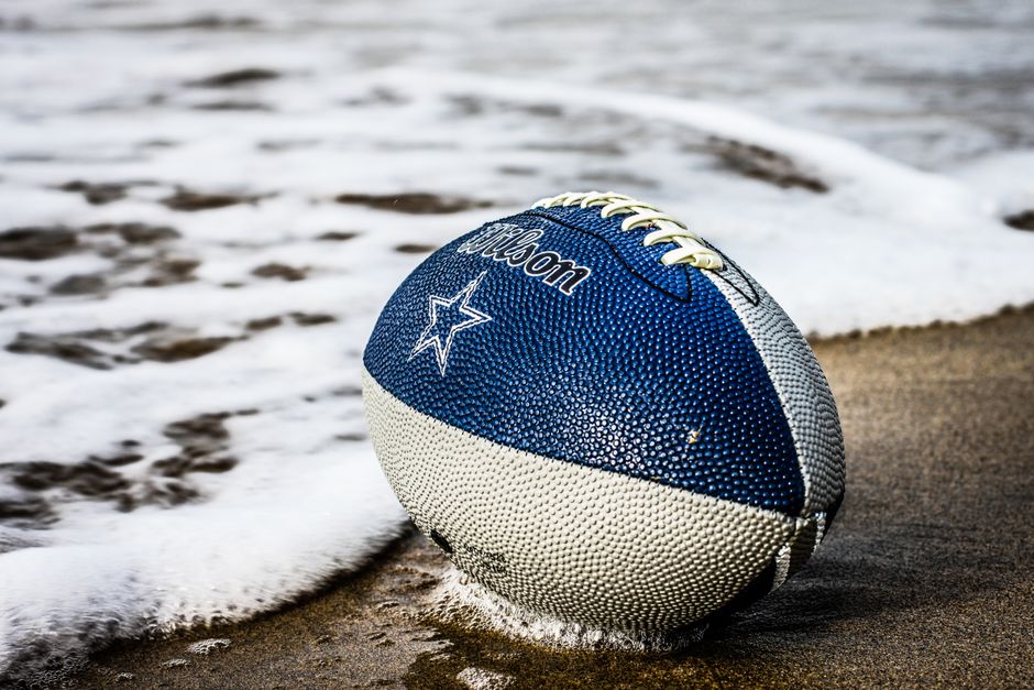 Dallas Cowboys — Can Dallas Cowboys actually win under Jerry Jones' 'pressure-is-a-gift (featured)