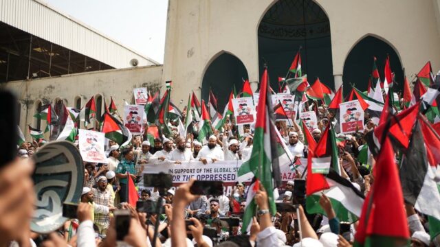 Gaza — Israeli airstrike hits mosque in Gaza City – video (featured)