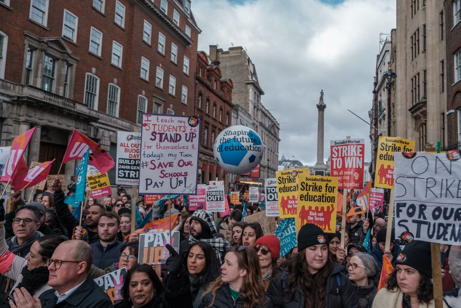 Labour politics UK — Burnham Bounce or Labour's Delusion? (featured)