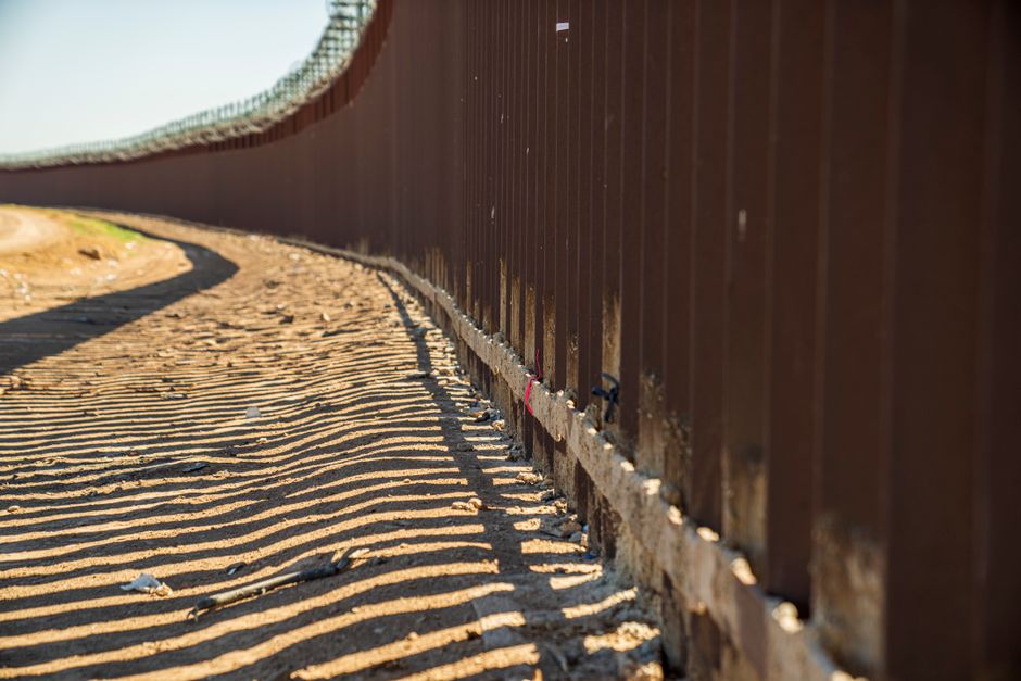 Pauses Border — Big Bend Border Pause: A Retreat or Realignment? (featured)