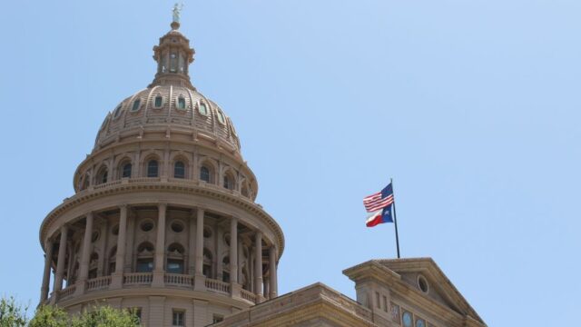 Texas Gov — Abbott's AI Data Center Pivot: Political Dexterity or Hypocrisy? (featured)