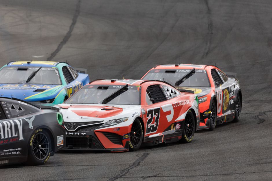 Darlington Raceway — Darlington's Big Race: Is Harris Hitting the Right Notes for NASCAR? (featured)