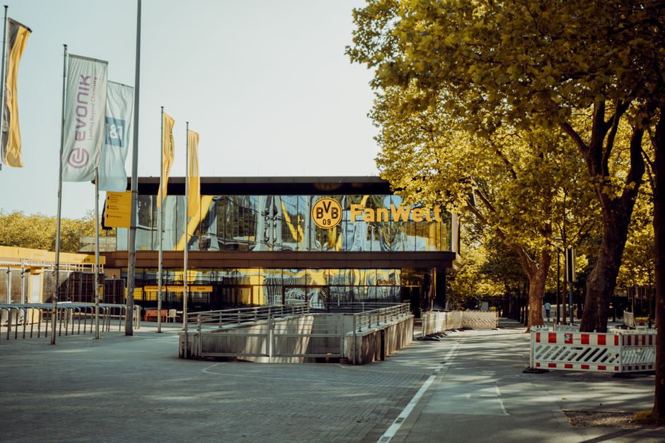 Bayern — Bundesliga: Watzke's Defeatism Harms the Game (featured)