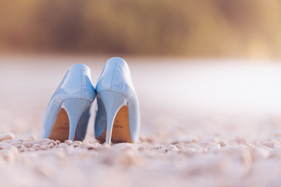diplomacy — US Ambassador's High-Heeled Diplomatic Slip-Up Exposes a Style Over Su (featured)