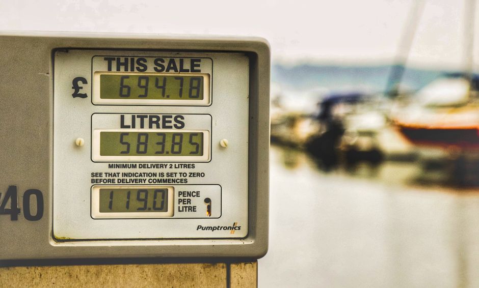 Falling — Falling oil prices help calm worries about inflation, and Wall Street  (inline 1)